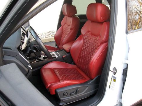 Used 2021 Audi SQ5 Premium Plus w/ Premium Plus Package image 19