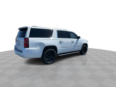 Used 2019 Chevrolet Suburban Premier image 8