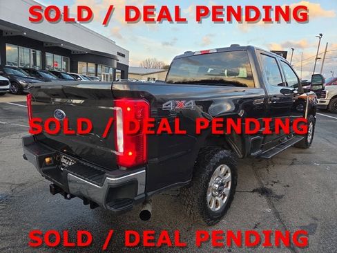 Used 2024 Ford F250 XLT image 5