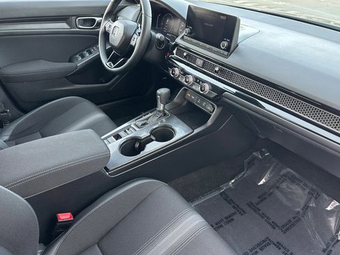Used 2025 Honda Civic Sport image 16