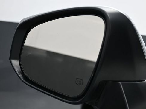 Used 2023 Toyota Highlander Platinum image 8