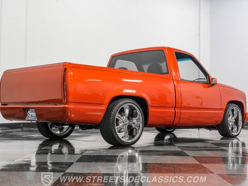 Used 1992 Chevrolet Silverado 1500 2WD Regular Cab image 26