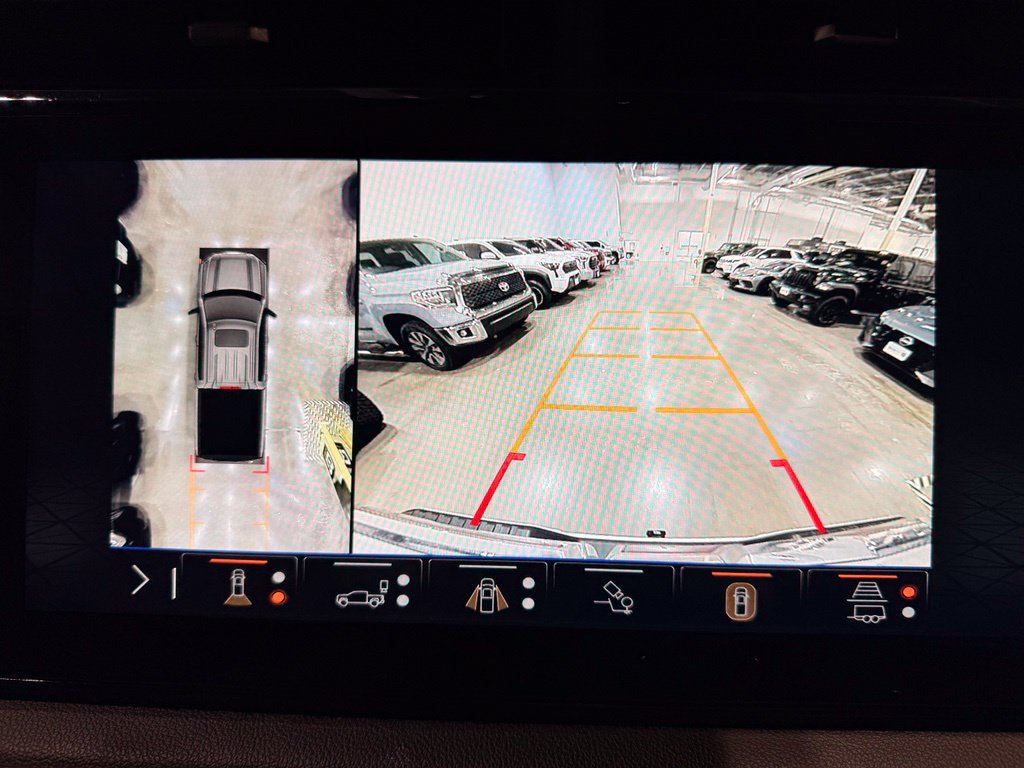 Used 2024 GMC Sierra 1500 AT4 w/ Technology Package AWD/4WD image 28
