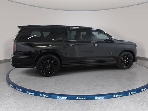 Used 2026 Cadillac Escalade ESV V w/ LPO, ONYX Package AWD/4WD image 5