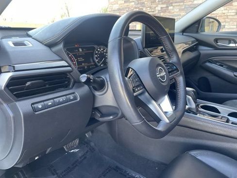 Used 2023 Nissan Altima 2.0 SR FWD image 10