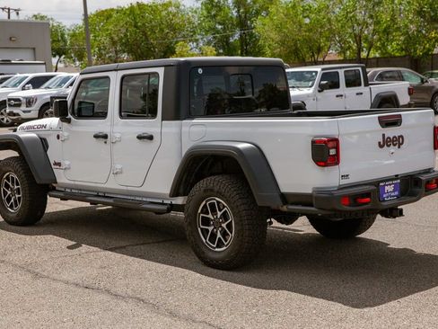 Used 2025 Jeep Gladiator Rubicon AWD/4WD image 7