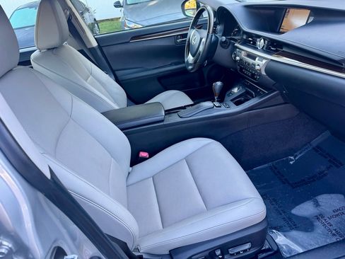 Used 2014 Lexus ES 350 image 21