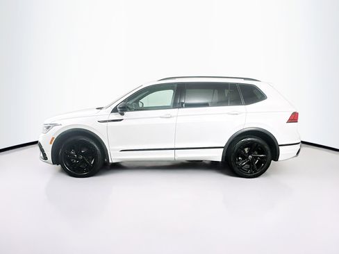 Used 2024 Volkswagen Tiguan SE R-Line image 4