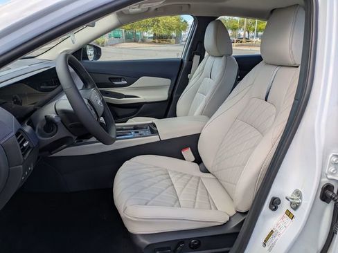 New 2026 Nissan Sentra SL w/ Floor Mat Package FWD image 6