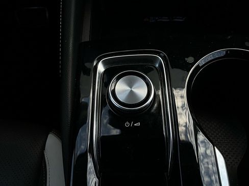 Used 2024 Buick Envision Sport Touring image 25