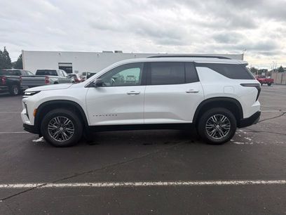 Used 2024 Chevrolet Traverse LT w/ Trailering Package