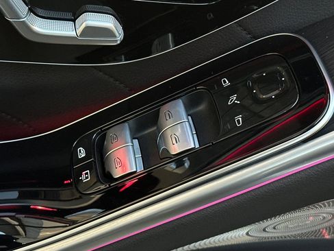 Certified 2025 Mercedes-Benz S 580 4MATIC Sedan image 28
