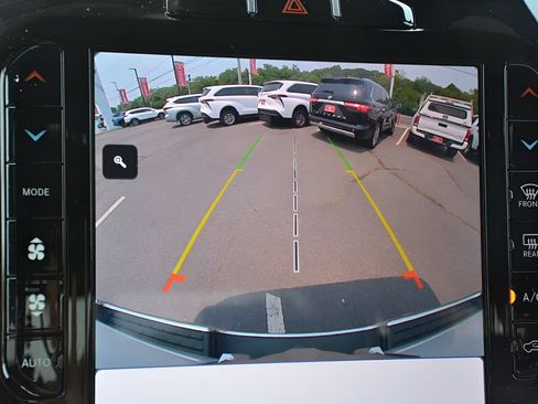 Used 2023 RAM 1500 Laramie AWD/4WD image 27