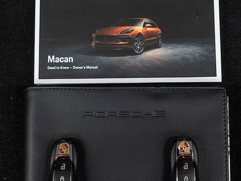 Used 2024 Porsche Macan w/ Premium Plus Package image 47