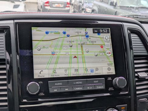 Used 2021 Nissan Titan PRO-4X w/ Pro-4x Convenience Package image 22