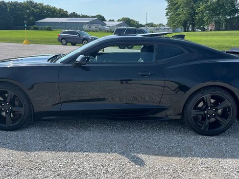 Used 2016 Chevrolet Camaro SS RWD image 6