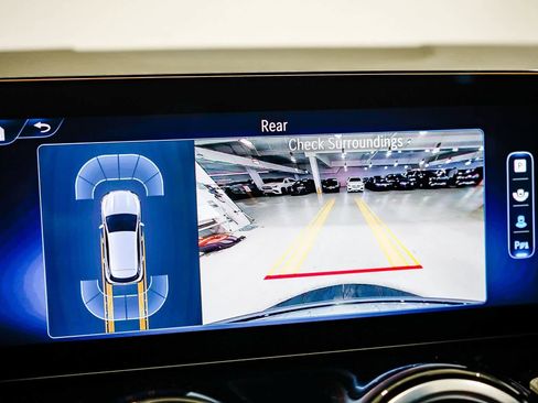 Used 2025 Mercedes-Benz GLA 250 image 23