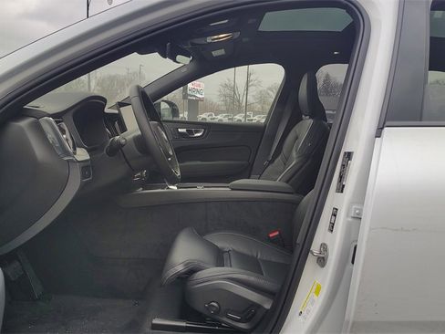 New 2026 Volvo XC60 B5 Ultra w/ Climate Package image 7