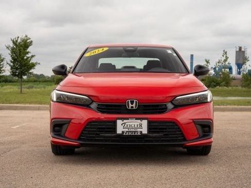 Used 2024 Honda Civic Sport image 2