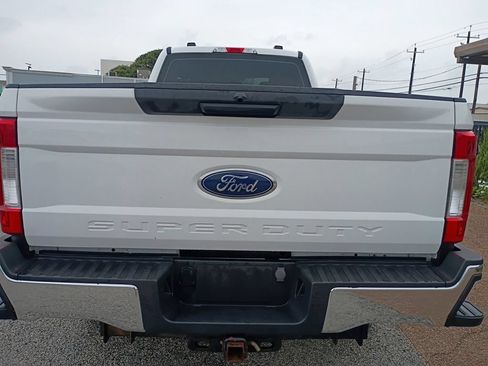 Used 2022 Ford F250 XL w/ STX Appearance Package AWD/4WD image 12