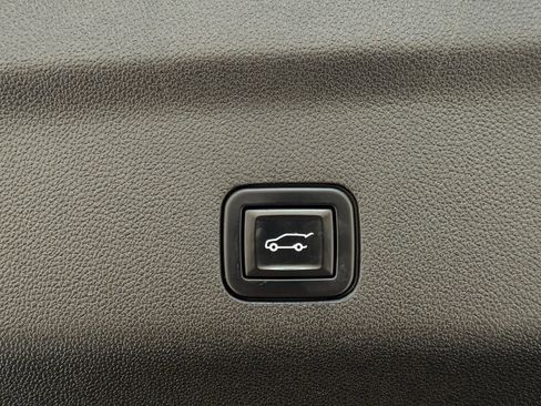 Used 2022 Cadillac Escalade ESV Sport Platinum image 40