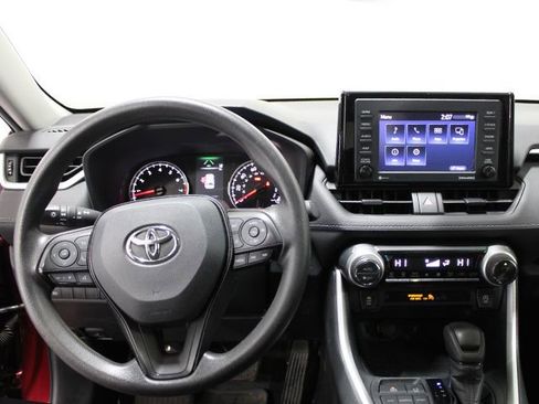 Used 2021 Toyota RAV4 XLE w/ Convenience Package FWD image 13