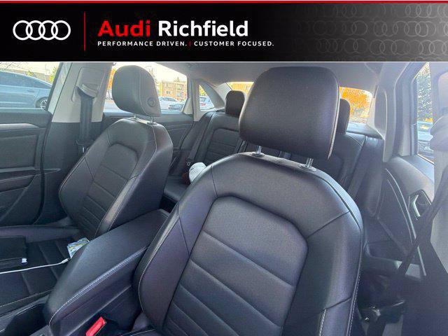 Used 2023 Volkswagen Jetta SE FWD image 9