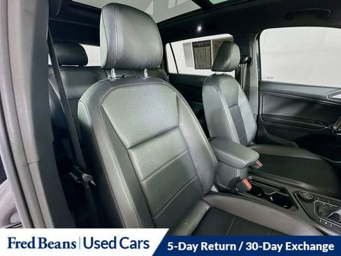 Used 2020 Volkswagen Tiguan SE R-Line w/ 3rd Row Seat Package image 31