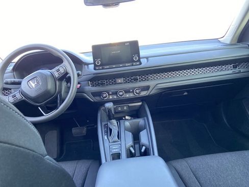 Used 2025 Honda Accord LX image 15