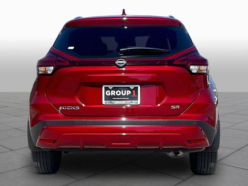Certified 2023 Nissan Kicks SR w/ SR Premium Package FWD image 5
