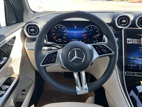 New 2026 Mercedes-Benz GLC 300 image 8