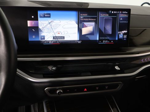 Used 2023 BMW X7 xDrive40i w/ Premium Package AWD/4WD image 5