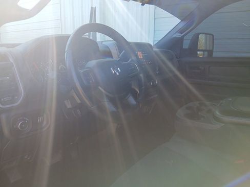 Used 2024 RAM 2500 Tradesman w/ Chrome Appearance Group image 31