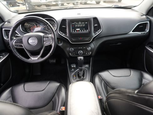 Used 2019 Jeep Cherokee Latitude Plus image 26