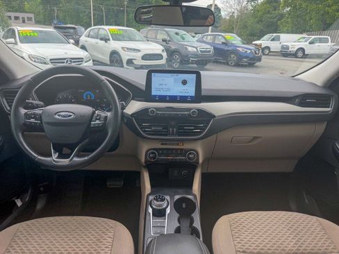 Used 2021 Ford Escape SE w/ Convenience Package FWD image 7