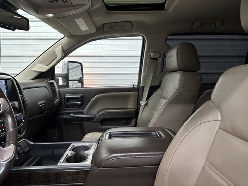 Used 2015 GMC Sierra 2500 Denali w/ Driver Alert Package image 21
