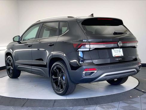 New 2026 Volkswagen Taos SEL AWD/4WD image 2