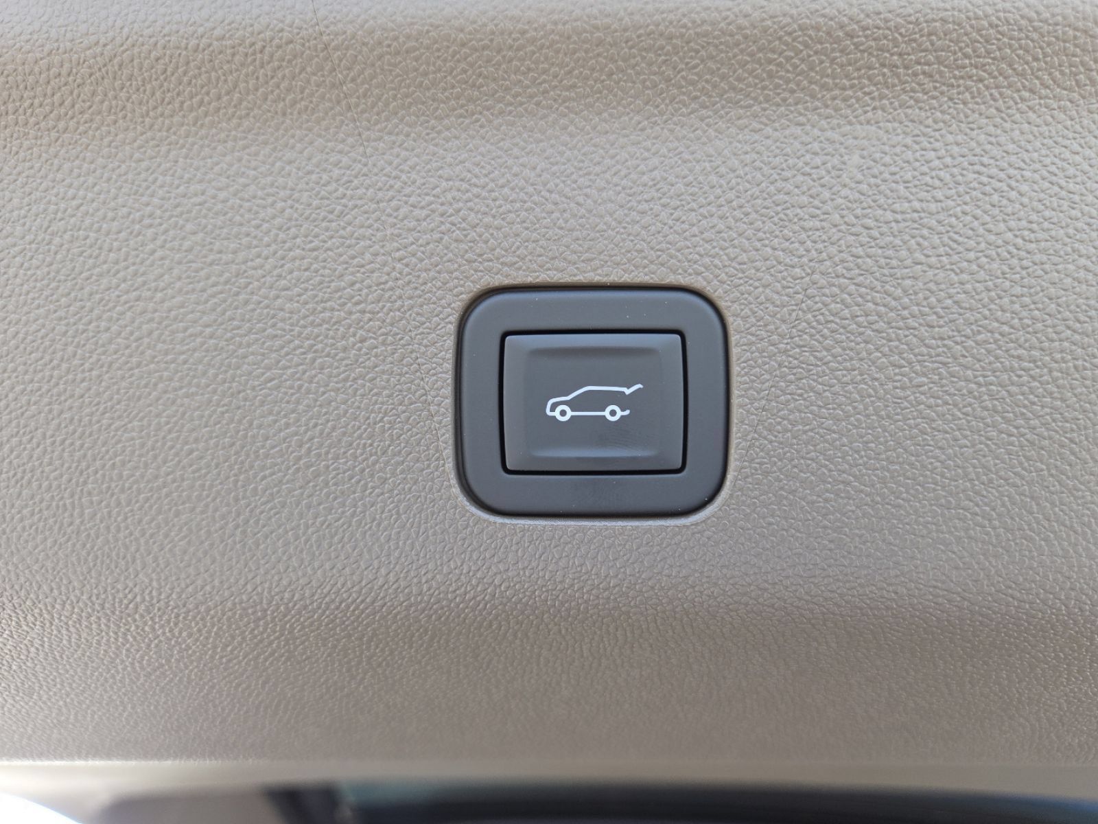 New 2026 GMC Yukon XL Denali w/ LPO, Floor Liner Package AWD/4WD image 23
