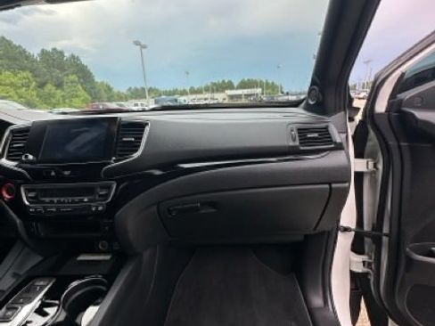Used 2023 Honda Ridgeline Black Edition image 25
