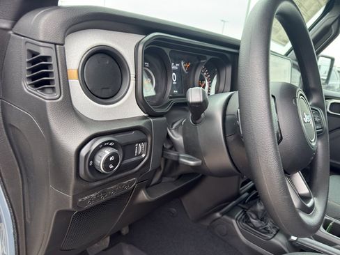 New 2026 Jeep Gladiator Sport image 15