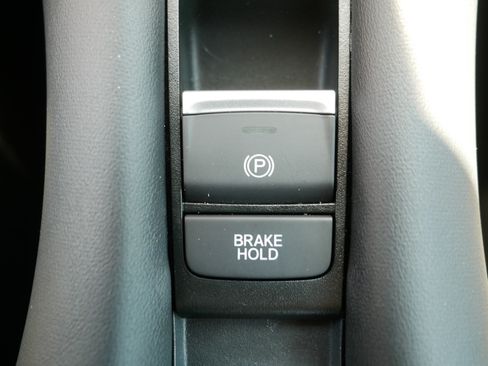 Used 2025 Honda HR-V LX image 31