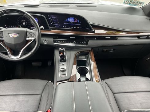 Used 2023 Cadillac Escalade Premium Luxury image 13