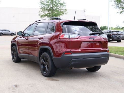 Used 2021 Jeep Cherokee Latitude Plus FWD image 4