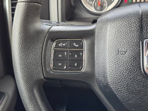 Used 2019 RAM 1500 Classic SLT RWD image 12