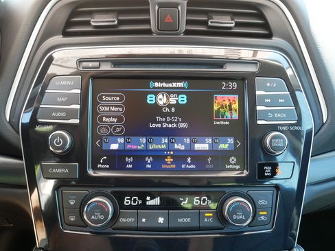 Used 2023 Nissan Maxima Platinum w/ Sport Mat Group FWD image 22