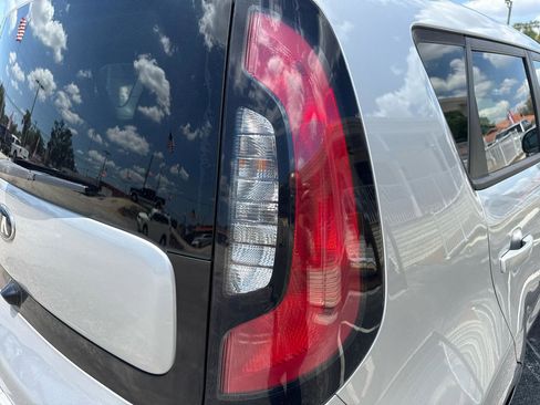 Used 2019 Kia Soul + FWD image 53