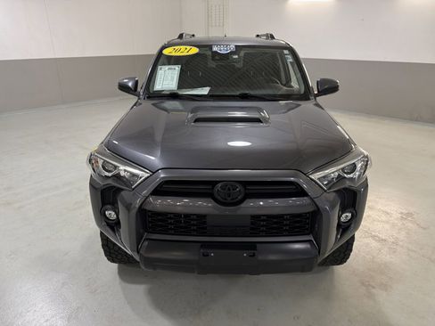 Used 2021 Toyota 4Runner TRD Off-Road Premium w/ Moonroof Package AWD/4WD image 3