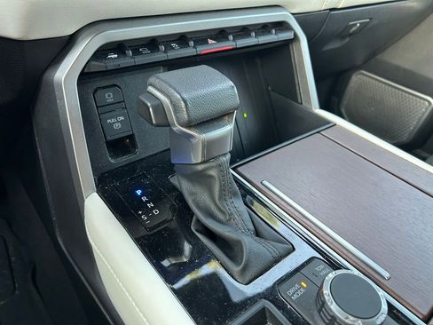 Used 2023 Toyota Sequoia Capstone AWD/4WD image 29
