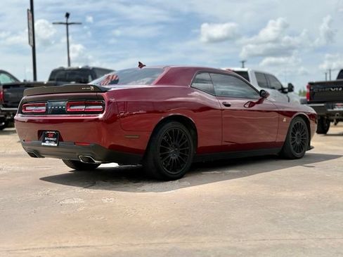 Used 2021 Dodge Challenger R/T Scat Pack RWD image 2