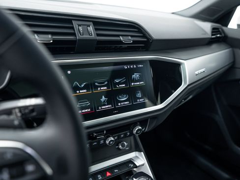Certified 2023 Audi Q3 2.0T Premium AWD/4WD image 11